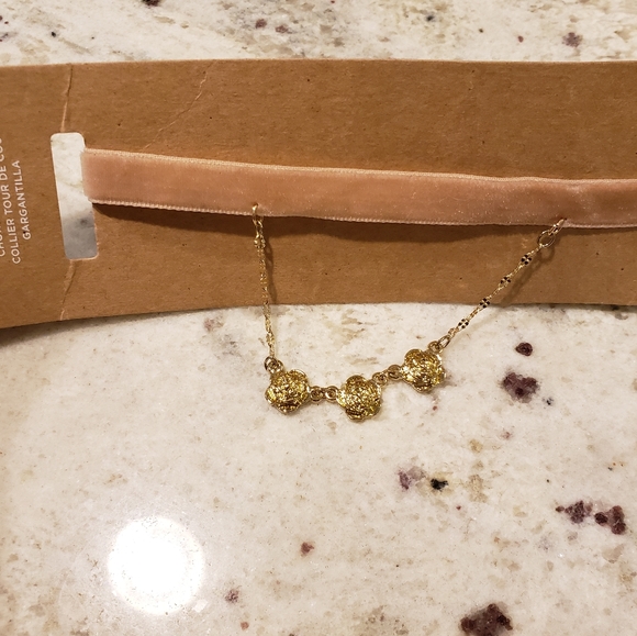 NWT American Eagle Velvet Chokers - Picture 2 of 4